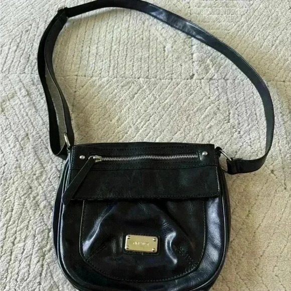 Beautiful small Nine West leather crossbody - Picture 2 of 7
